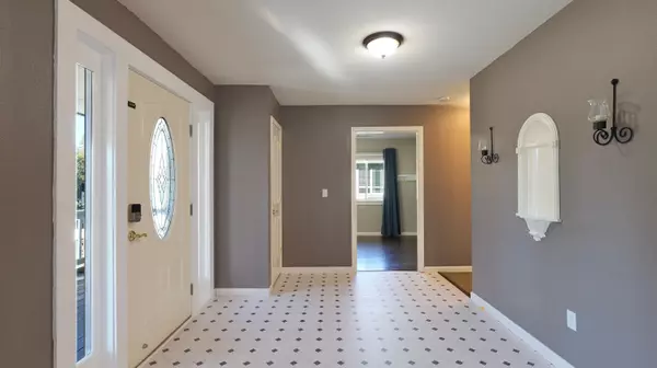 Shady Cove, OR 97539,135 Castaline PL