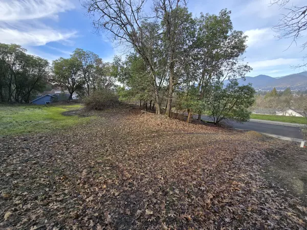 Grants Pass, OR 97527,2234 Linden LN