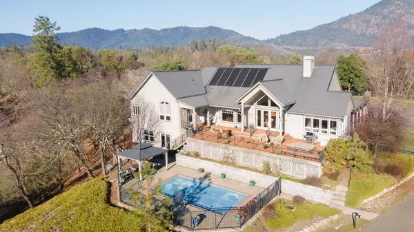 301 Diamond WAY, Grants Pass, OR 97526