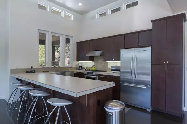 Bend, OR 97703,1568 Fresno AVE