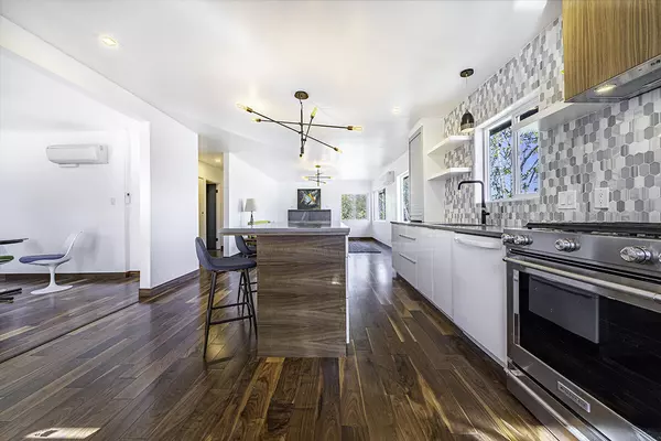 665 Leonard ST Ashland, OR 97520