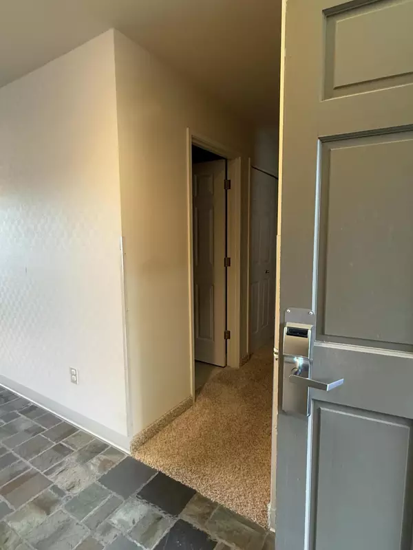 Redmond, OR 97756,1936 Redtail Hawk Dr #RV39A