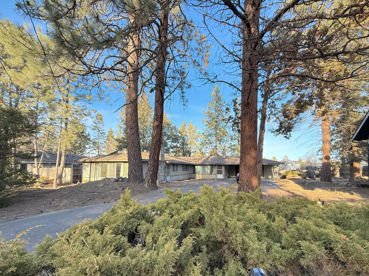 Bend, OR 97701,20368 Fairway DR