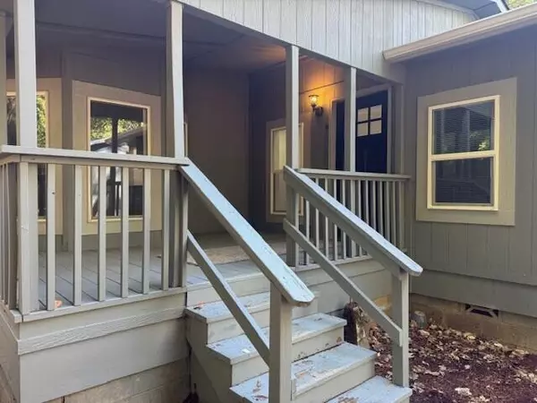 201 Kirkham RD, Cave Junction, OR 97523