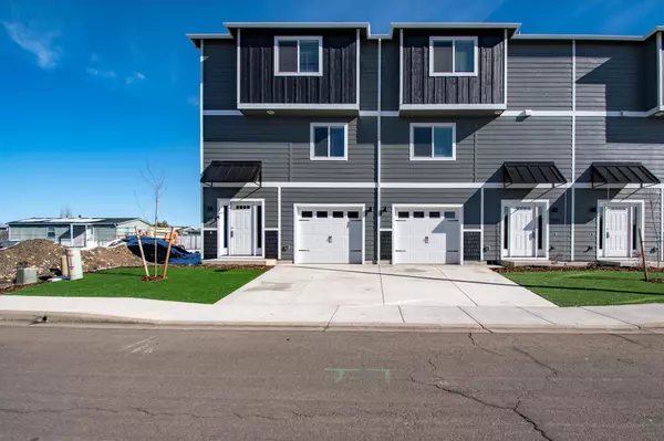 7886 28th ST, White City, OR 97503