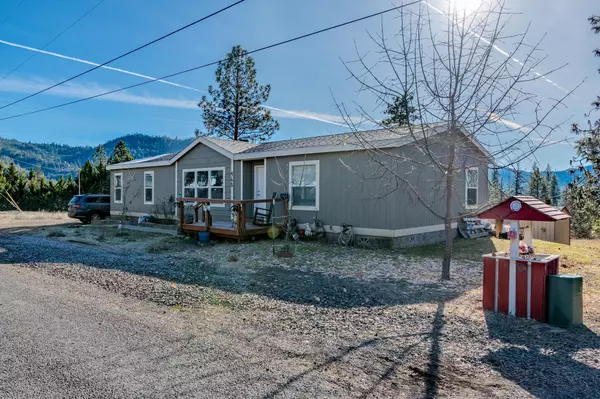 465 Hudspeth LN, Shady Cove, OR 97539