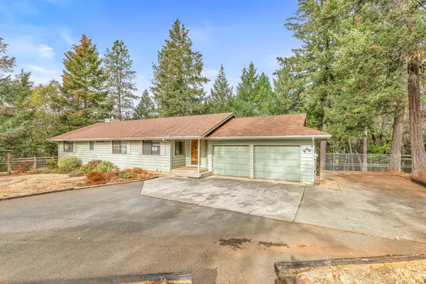 354 October LN, Merlin, OR 97532