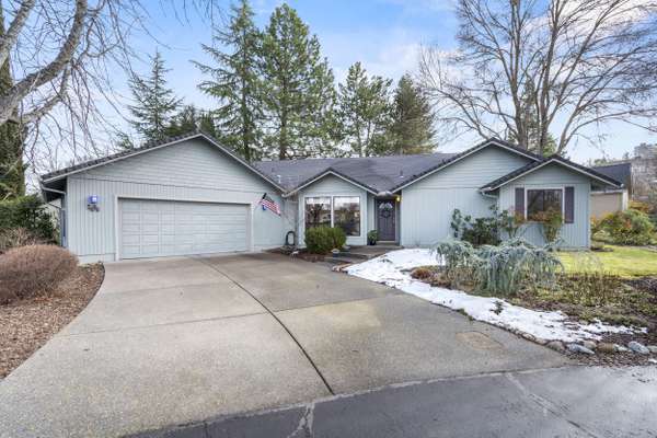 2494 Republic WAY, Medford, OR 97504