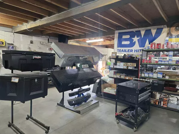 Klamath Falls, OR 97603,5225 Washburn WAY