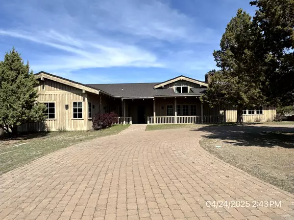 7915 Grubstake WAY, Redmond, OR 97756