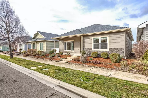 Central Point, OR 97502,716 Golden Peak DR