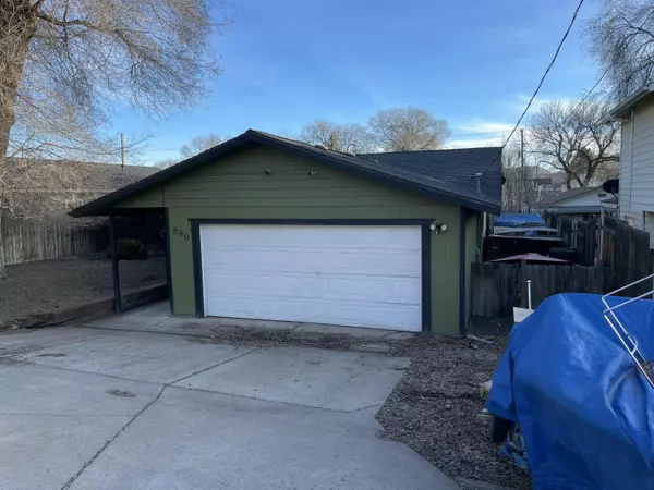 Prineville, OR 97754,880 8th ST