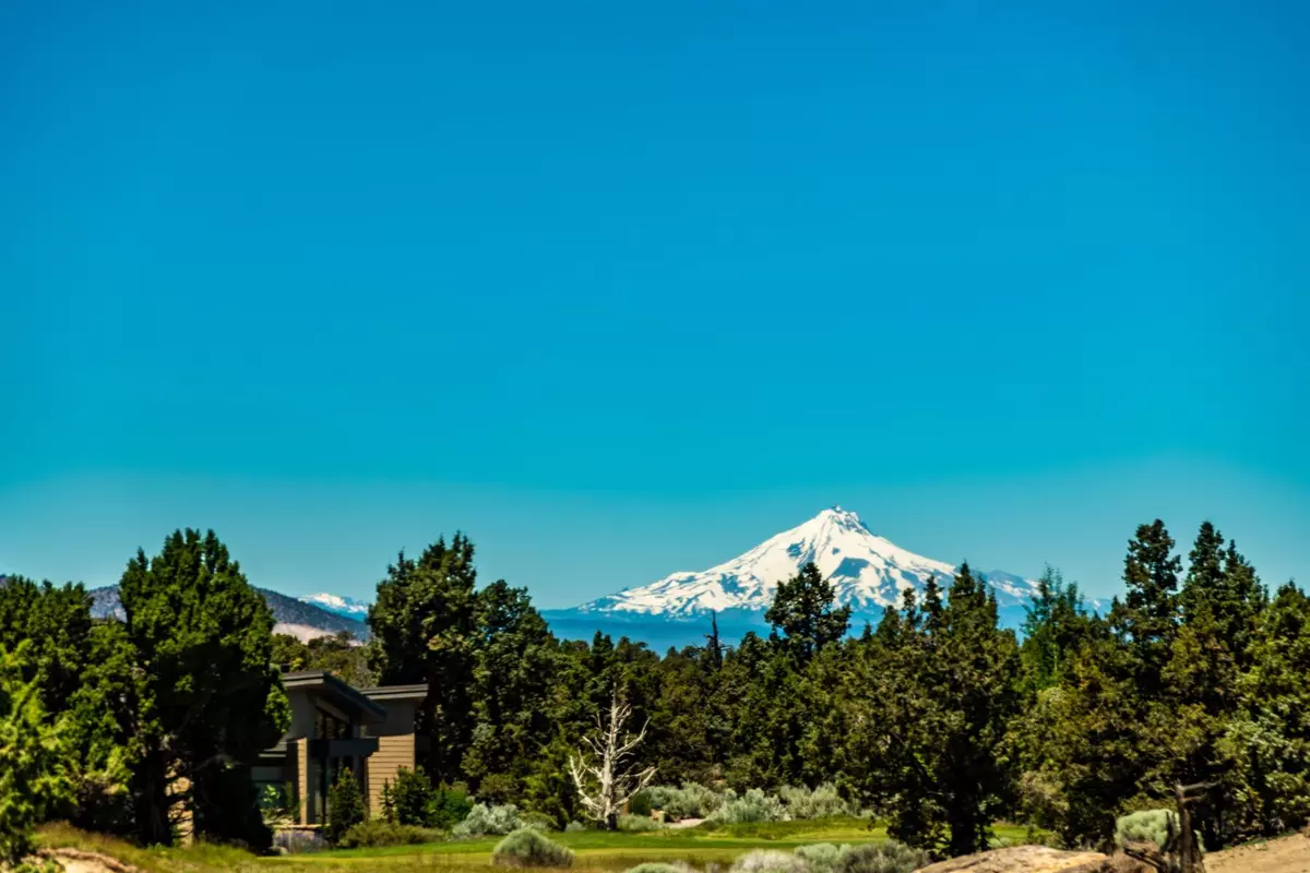 Bend, OR 97701,65807 Sanctuary DR #276