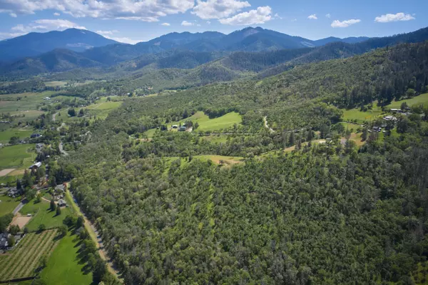 Talent, OR 97540,6318 Adams RD