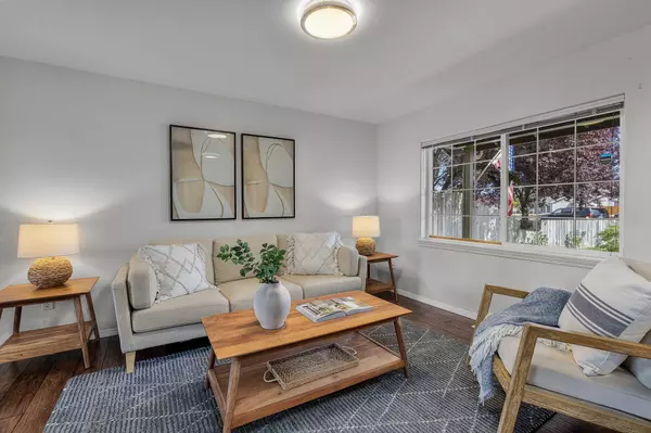 Redmond, OR 97756,904 Quince PL