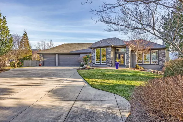 3730 Old Cherry LN, Medford, OR 97504