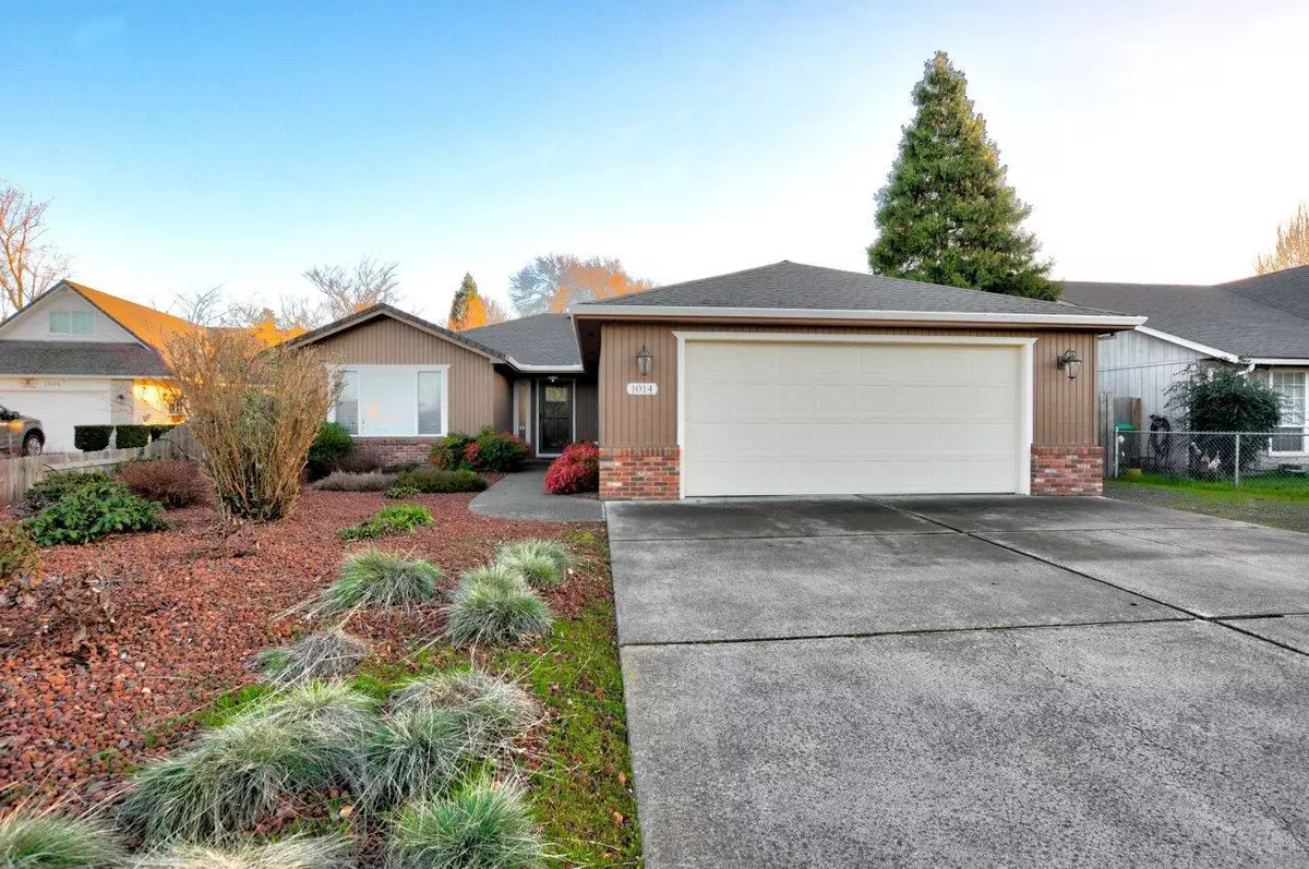 Central Point, OR 97502,1014 Westrop DR