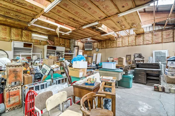 Madras, OR 97741,39 7th ST