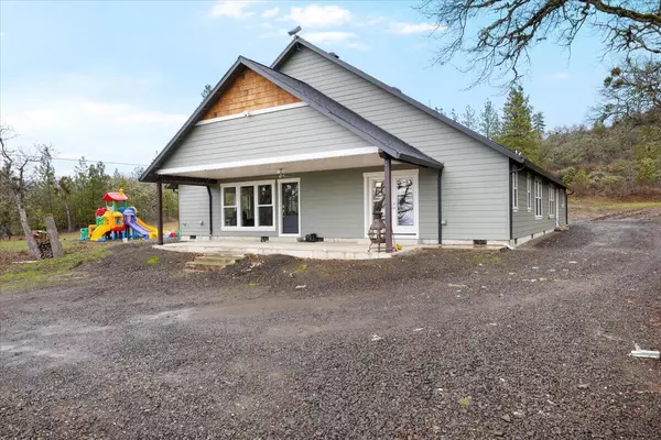 Eagle Point, OR 97524,1892 Obenchain RD