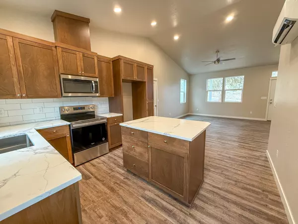 Prineville, OR 97754,11641 Morrow AVE