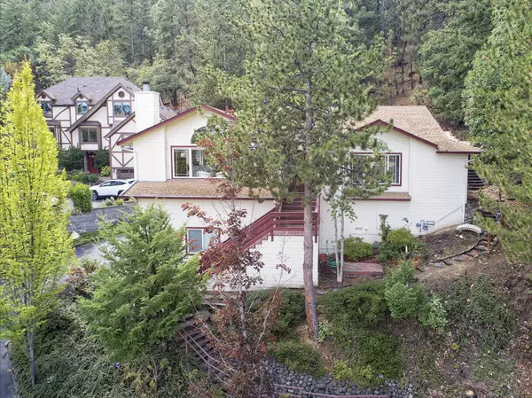 Ashland, OR 97520,932 Morton ST