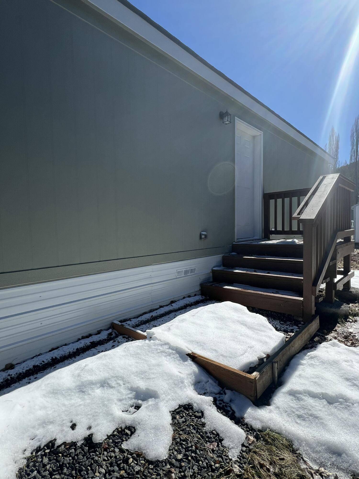 Klamath Falls, OR 97601,4000 Round Lake RD #SPC 96