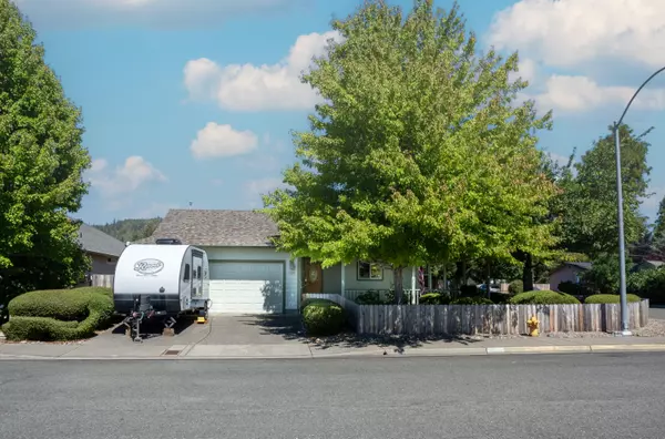 Grants Pass, OR 97526,1800 J ST