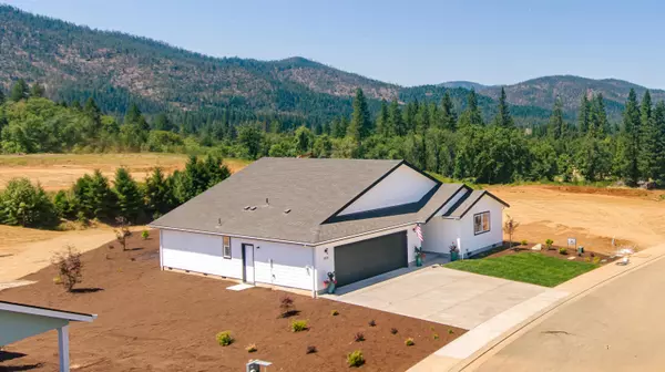 Cave Junction, OR 97523,1154 Cascade LOOP #7