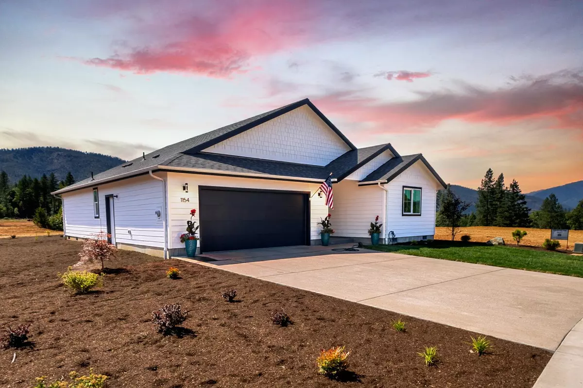 Cave Junction, OR 97523,1154 Cascade LOOP #7