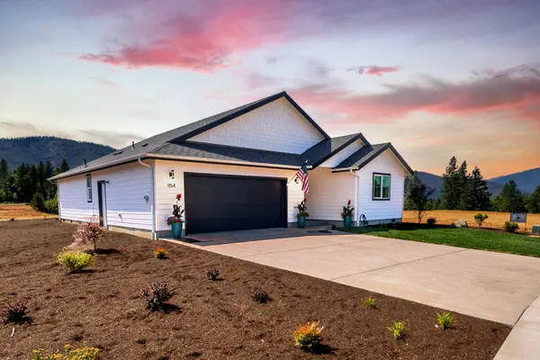 1154 Cascade LOOP #7, Cave Junction, OR 97523