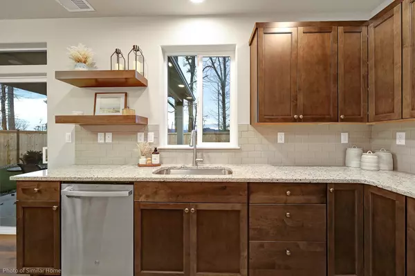 Redmond, OR 97756,3358 8th ST #Lot 84