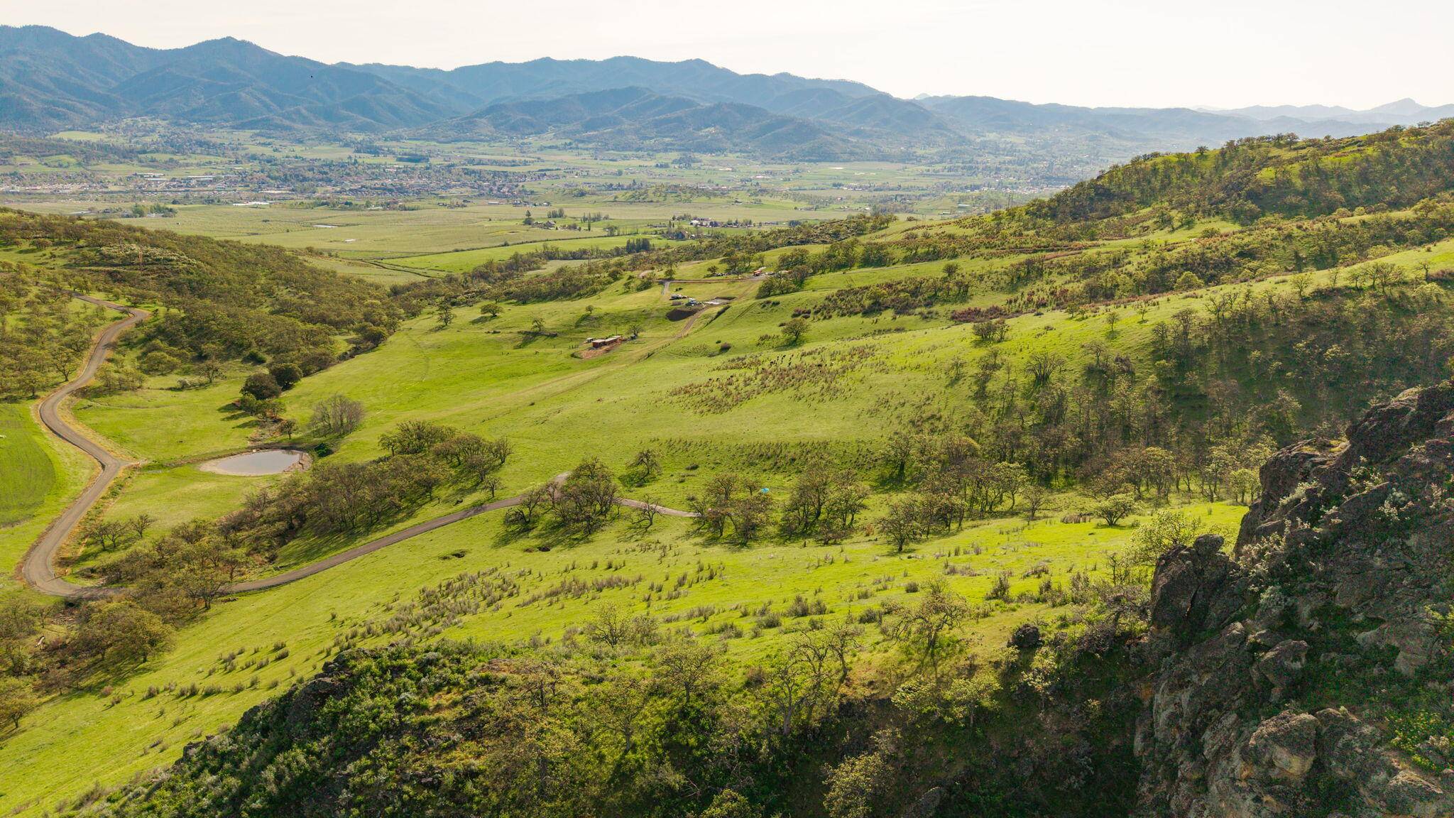 570 Valley View RD, Ashland, OR 97520