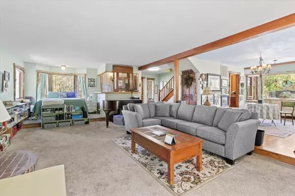 Jacksonville, OR 97530,13291 Hwy 238