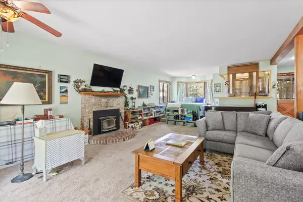 Jacksonville, OR 97530,13291 Hwy 238