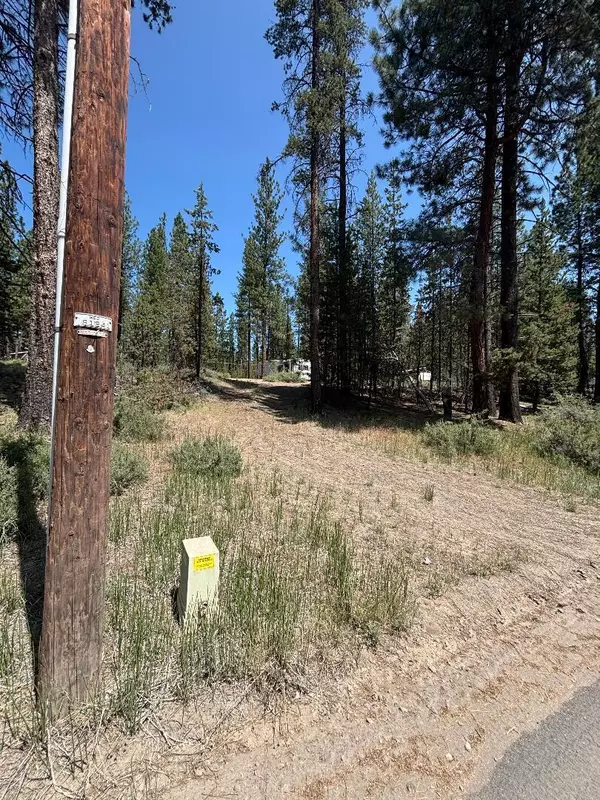 15414 Deer AVE, La Pine, OR 97739