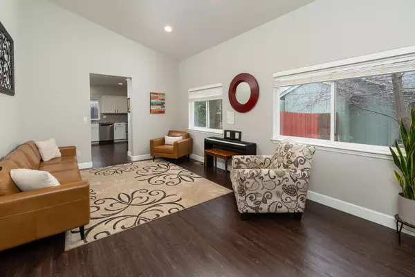 Redmond, OR 97756,2131 Poplar AVE