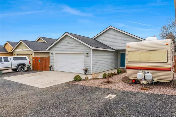 Madras, OR 97741,781 1st ST