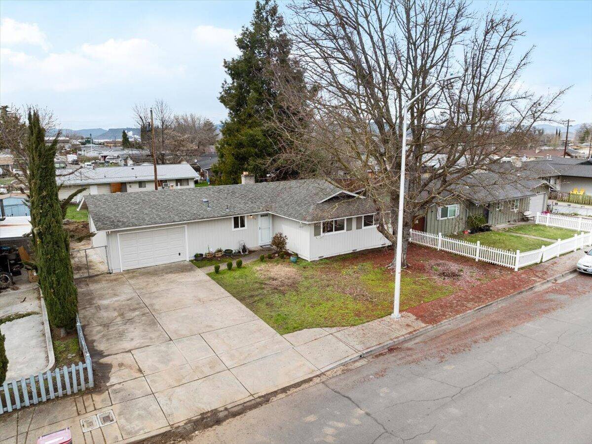 White City, OR 97503,7715 Gladstone AVE