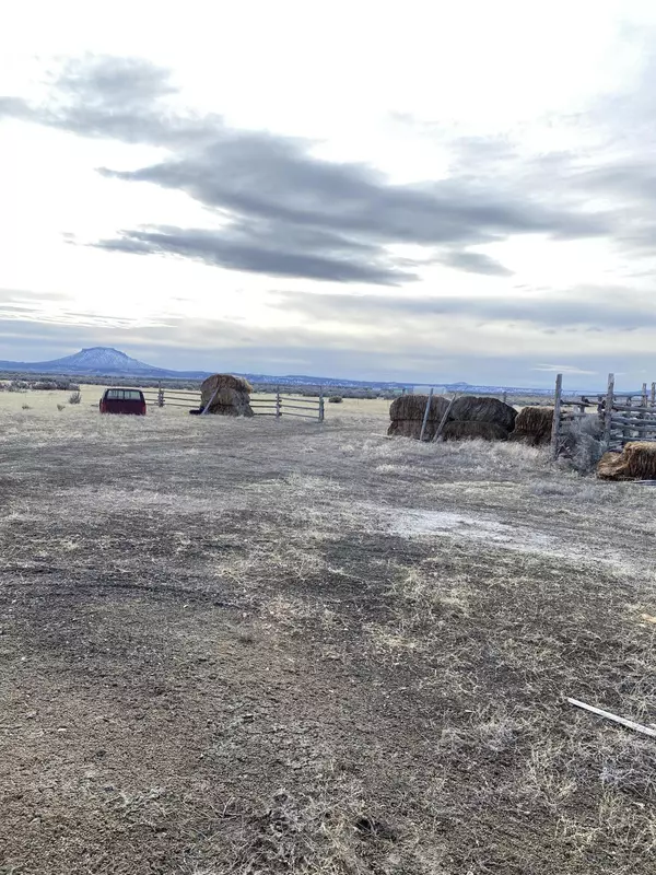 Silver Lake, OR 97638,57076 McKinney RD