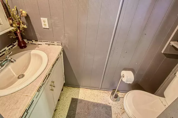 Selma, OR 97538,500 Warren RD