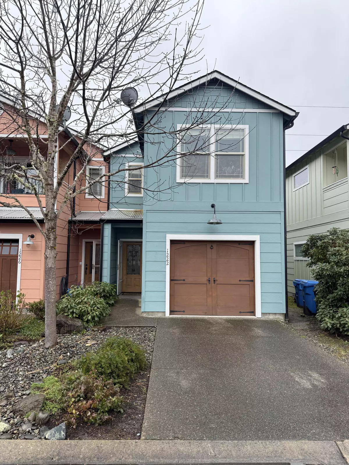 Grants Pass, OR 97527,1222 Fruitdale DR