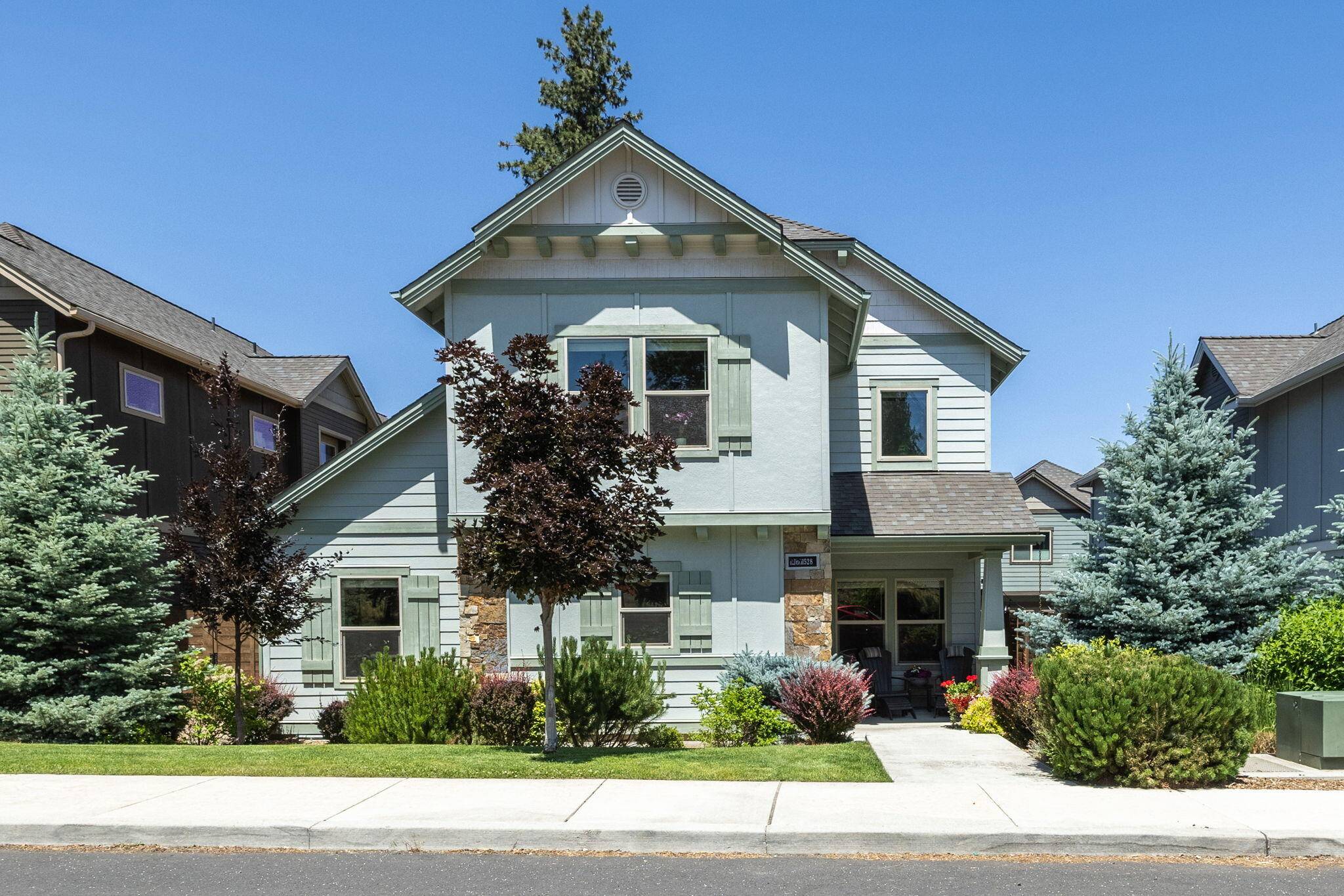 61528 Lorenzo DR, Bend, OR 97702