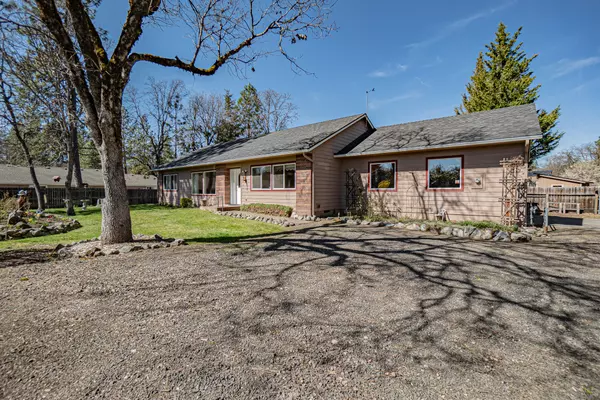 Shady Cove, OR 97539,551 Alpine AVE