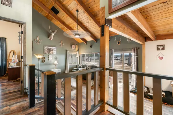 Crescent, OR 97733,1052 Airport DR