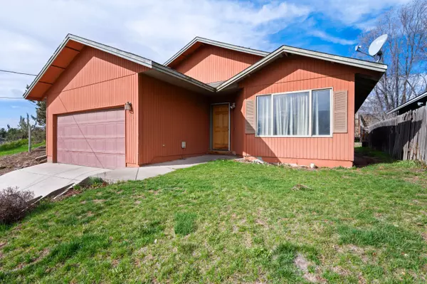 156 9th ST, Madras, OR 97741