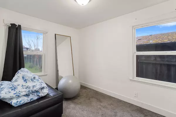 2156 Table Rock RD Medford, OR 97501