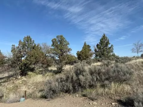 Madras, OR 97741,1800 SE Kemper Way #1