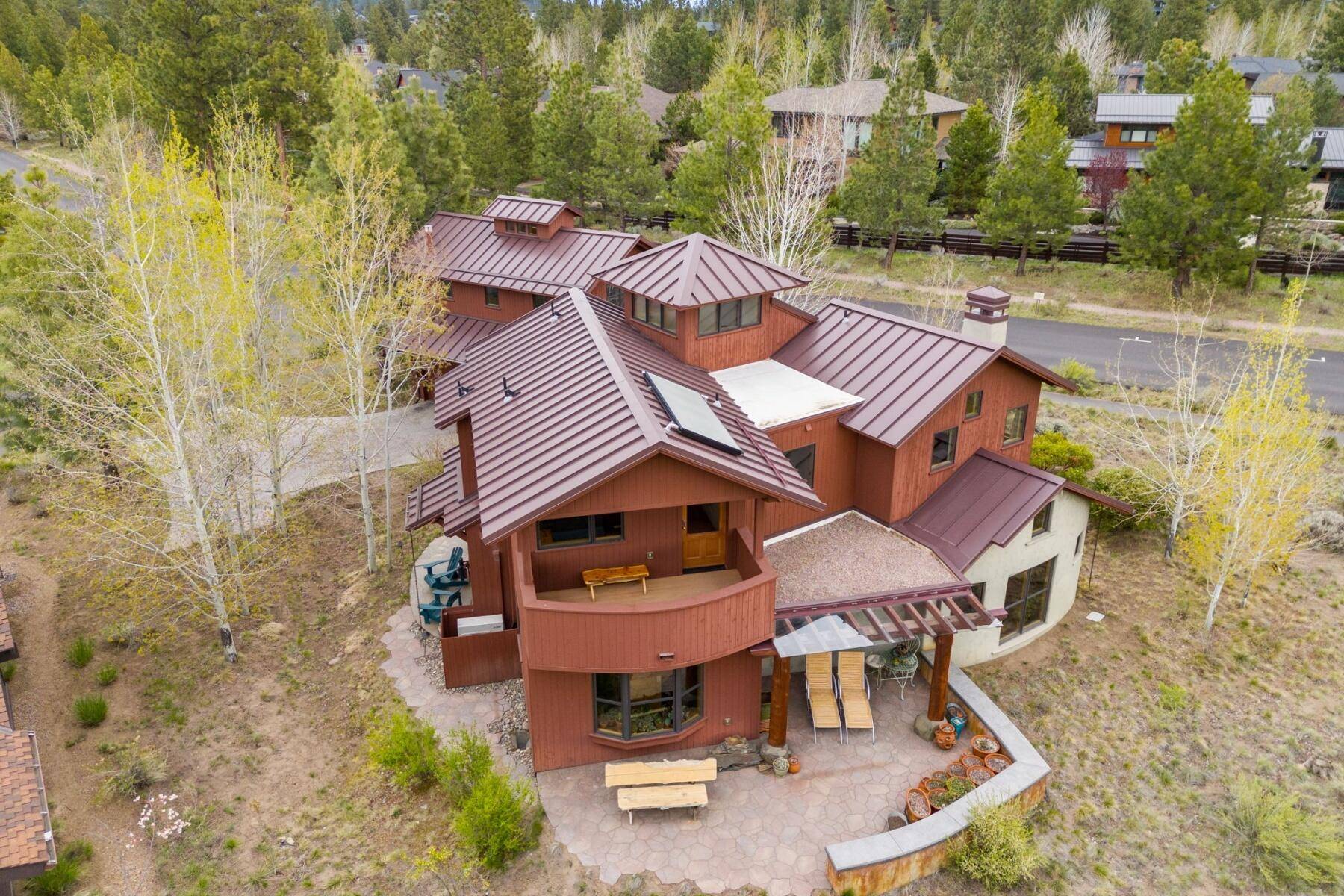 18947 Squirreltail LOOP, Bend, OR 97703