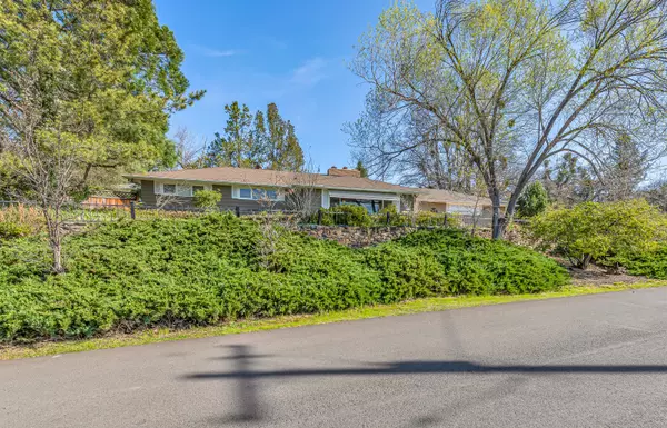 Medford, OR 97504,1925 Stratford AVE