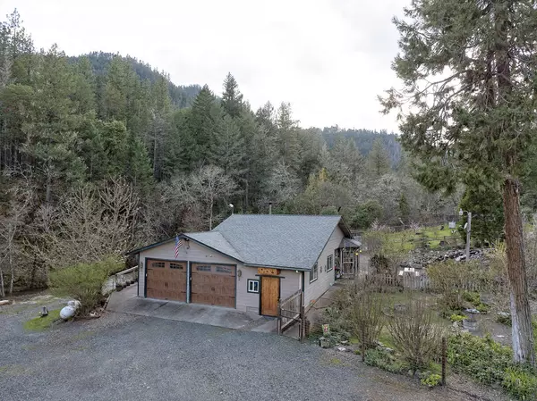 Rogue River, OR 97537,231 Fielder Creek RD